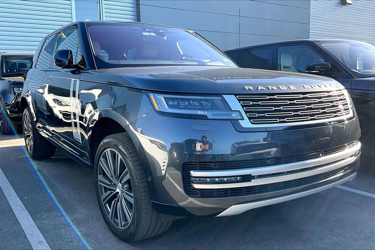 Certified 2023 Land Rover Range Rover Autobiography AWD/4WD image 2