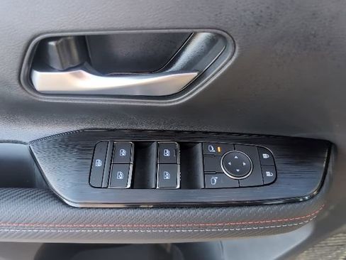 New 2026 Nissan Kicks SR w/ Cold Weather Package image 35