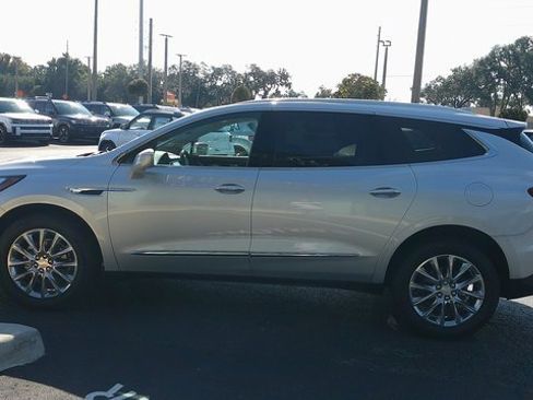Used 2019 Buick Enclave Premium image 22