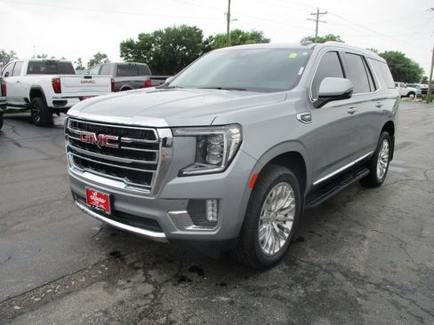 Used 2024 GMC Yukon SLT w/ SLT Luxury Package AWD/4WD image 13