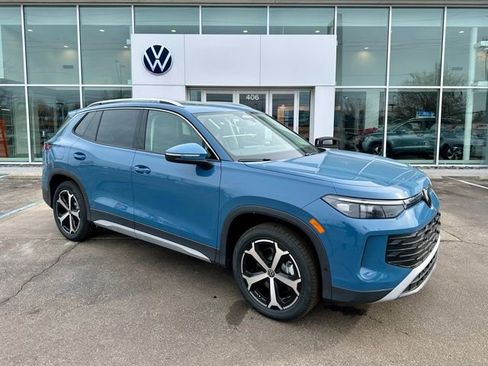 New 2026 Volkswagen Tiguan SE AWD/4WD image 1