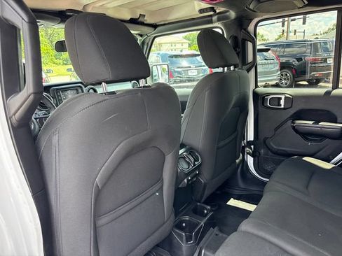 Used 2018 Jeep Wrangler Unlimited Sport S AWD/4WD image 9