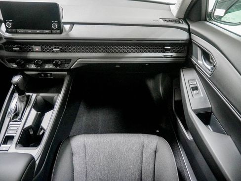 New 2025 Honda Accord SE image 28