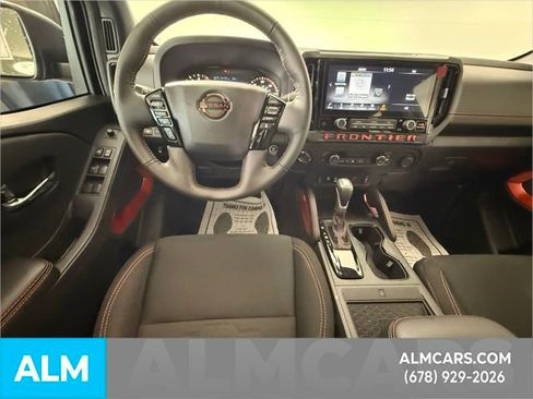 Used 2025 Nissan Frontier PRO-4X w/ Pro Convenience Package image 40