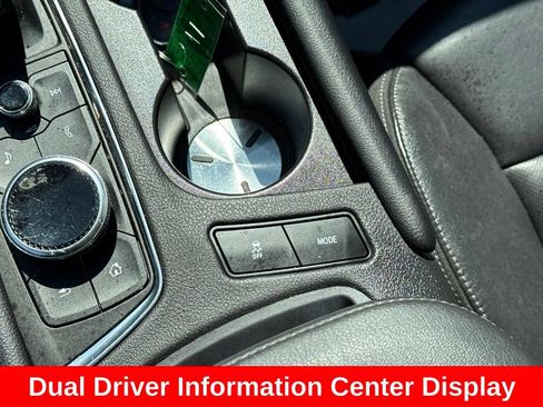 Used 2022 Cadillac XT6 Premium Luxury w/ Technology Package AWD/4WD image 27