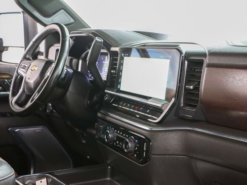 Used 2024 Chevrolet Silverado 3500 High Country w/ High Country Premium Package AWD/4WD image 30