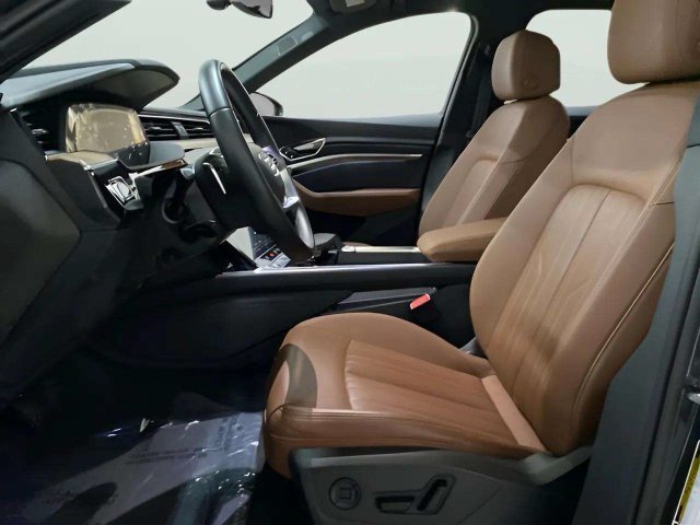 Used 2024 Audi Q8 e-tron Premium Plus w/ Premium Plus Package AWD/4WD image 63
