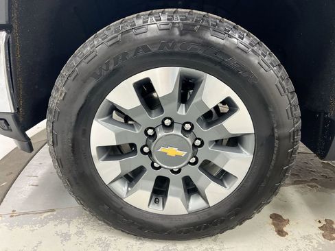 Used 2025 Chevrolet Silverado 2500 LT w/ All Star Edition AWD/4WD image 27