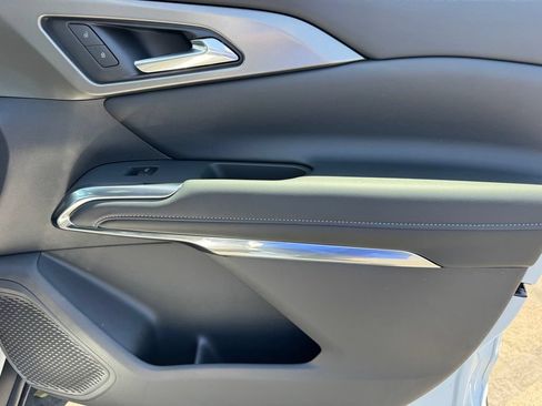 New 2026 Chevrolet Traverse LT FWD image 9