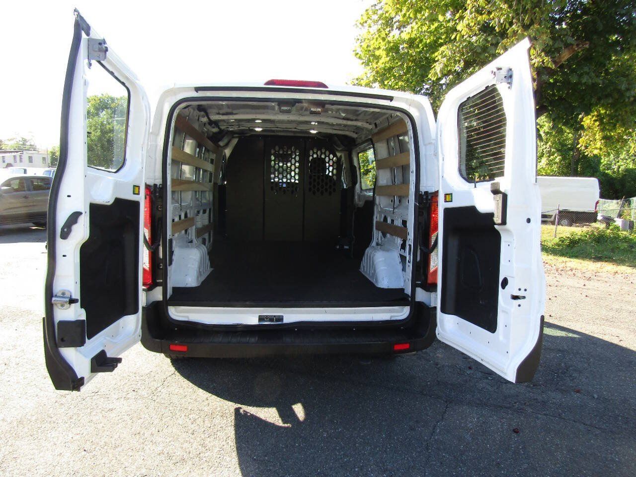 Used 2025 Ford Transit 250 Low Roof w/ Exterior Upgrade Package RWD image 19