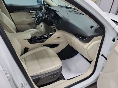 Used 2022 Buick Envision Essence w/ Safety Package FWD image 24