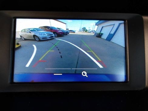 Used 2018 Ford Focus SE w/ Cold Weather Package FWD image 25