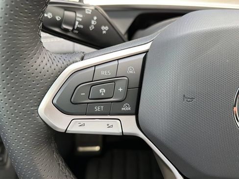 New 2026 Volkswagen Tiguan SE R-Line FWD image 21