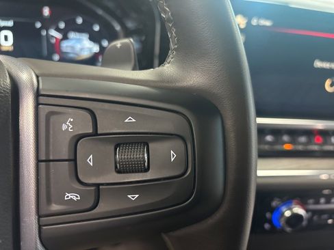 Used 2023 GMC Sierra 1500 SLT w/ SLT Premium Package image 18