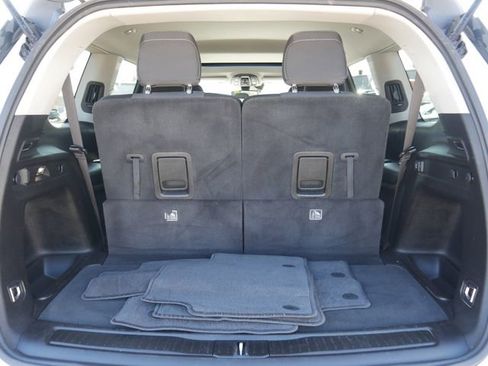 Used 2024 Jeep Grand Cherokee L Laredo image 11