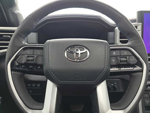 Used 2024 Toyota Tundra Platinum AWD/4WD image 28