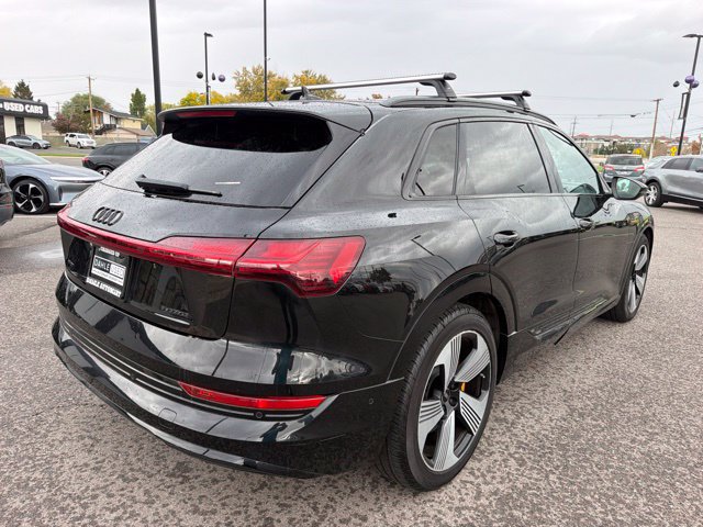 Used 2023 Audi e-tron Premium Plus w/ Premium Plus Package AWD/4WD image 9