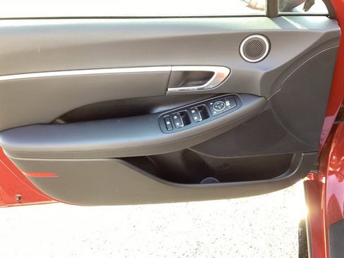 Certified 2023 Hyundai Sonata SEL w/ Preferred Accessory Package image 25