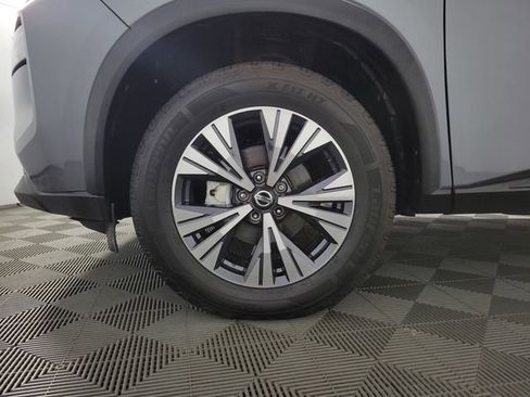 Used 2021 Nissan Rogue SV FWD image 12