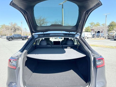 Used 2023 Tesla Model Y Long Range image 24