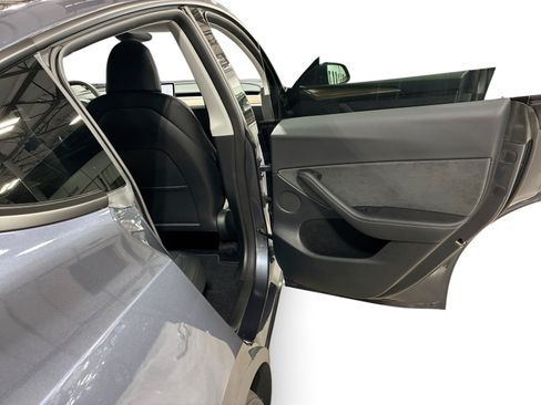 Certified 2023 Tesla Model Y Performance AWD/4WD image 12