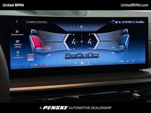 Used 2025 BMW X5 xDrive40i w/ M Sport Package image 11