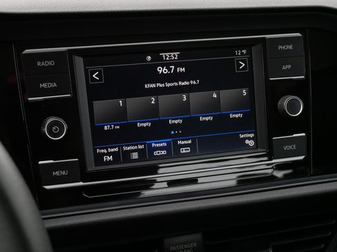 Used 2020 Volkswagen Jetta SE image 23