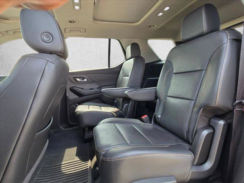 Used 2020 Chevrolet Traverse Premier w/ Redline Edition FWD image 16