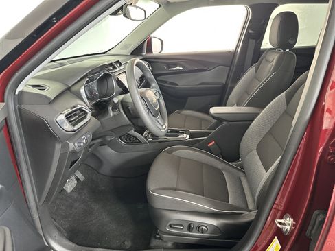 Used 2023 Chevrolet TrailBlazer LT w/ Convenience Package image 6