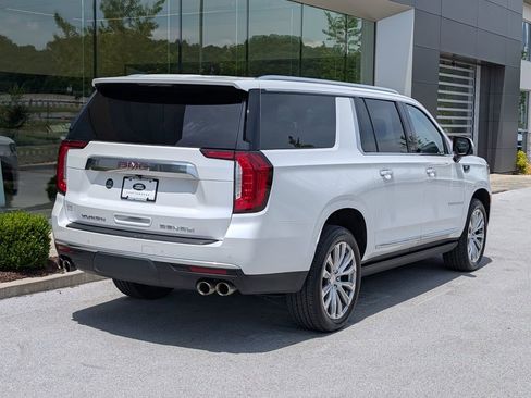 Used 2022 GMC Yukon XL Denali AWD/4WD image 7