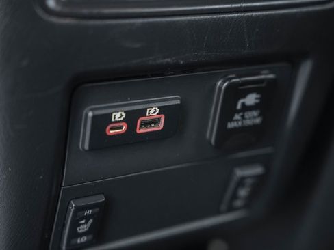 Used 2019 Nissan Pathfinder SL image 37