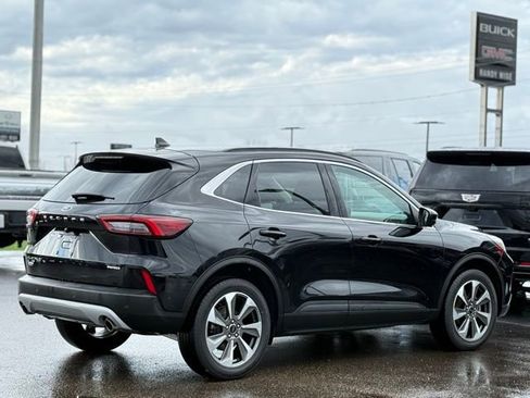 Used 2024 Ford Escape Platinum image 40