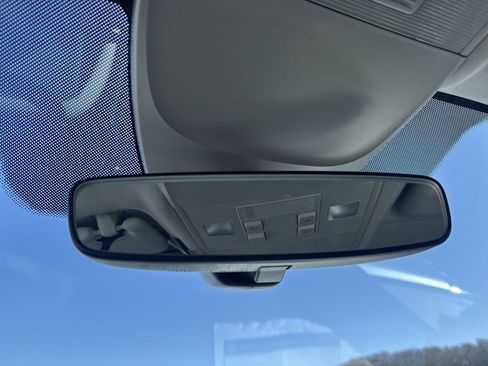 New 2026 Volkswagen Taos S image 32