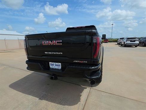 Used 2026 GMC Sierra 2500 AT4X AWD/4WD image 9