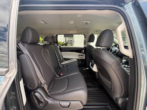 Used 2024 Kia Carnival SX FWD image 13