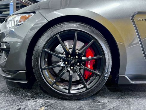 Used 2016 Ford Mustang Shelby GT350 w/ Technology Package image 26