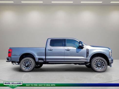Used 2026 Ford F250 Platinum AWD/4WD image 2