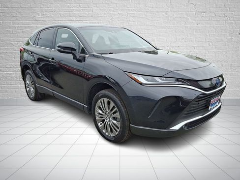 Used 2023 Toyota Venza Limited AWD/4WD image 3