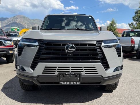 Used 2024 Lexus GX 550 w/ Cold Area Package AWD/4WD image 96