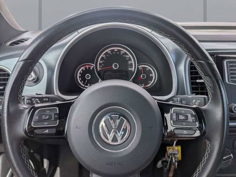 Used 2016 Volkswagen Beetle 1.8T Denim FWD image 32