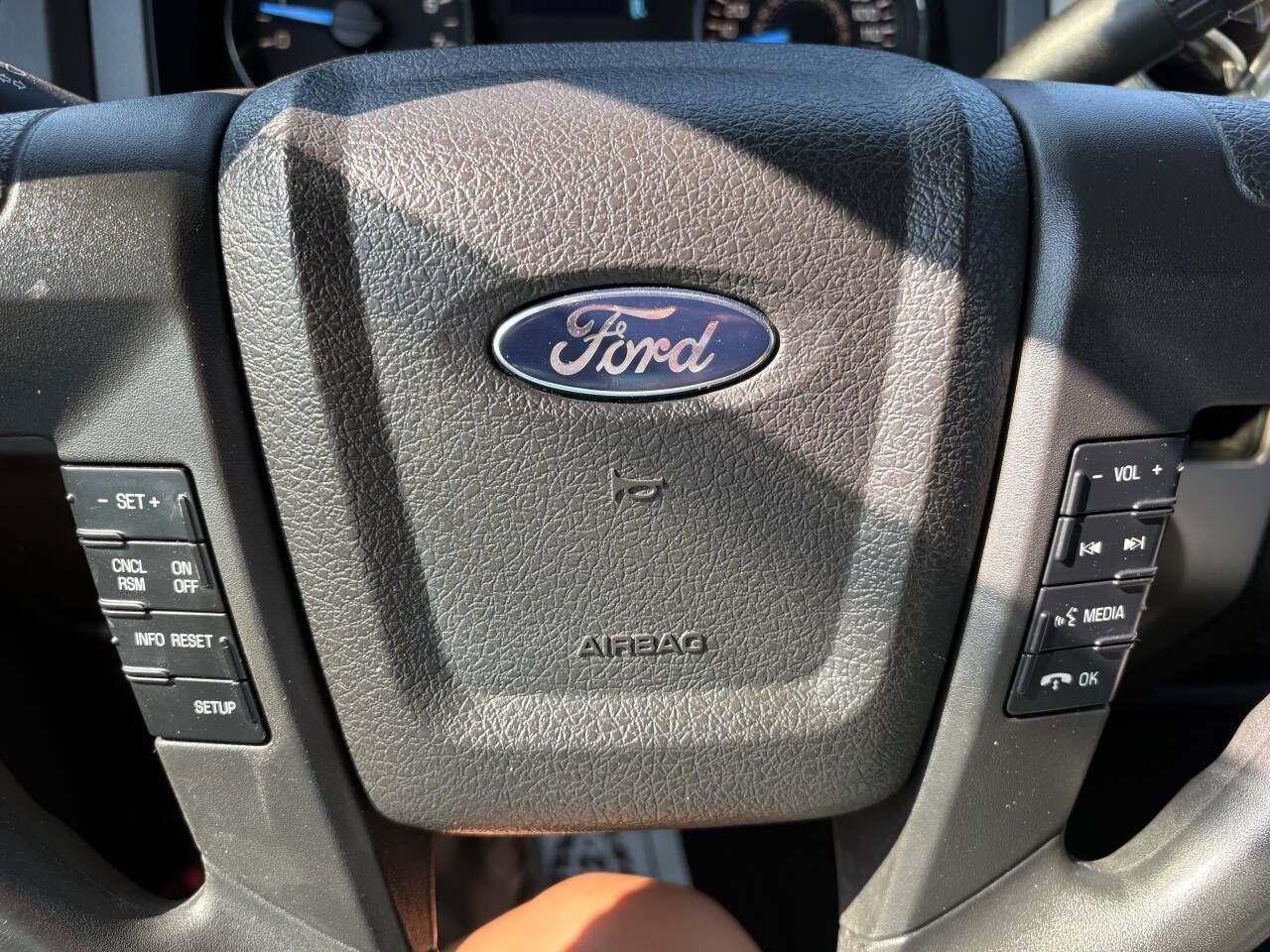 Used 2014 Ford F150 XLT AWD/4WD image 26