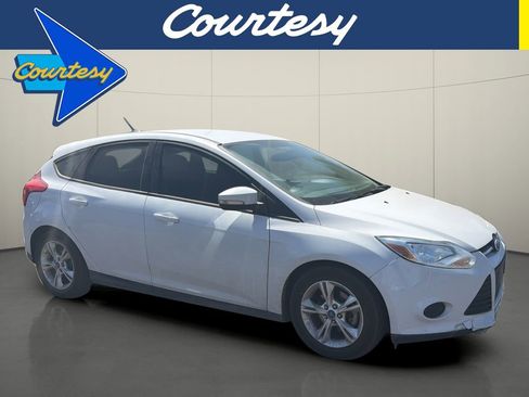 Used 2013 Ford Focus SE FWD image 1