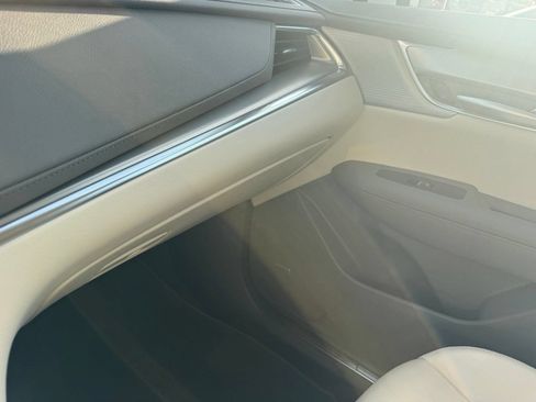 Certified 2024 Cadillac XT5 Premium Luxury w/ Technology Package FWD image 21