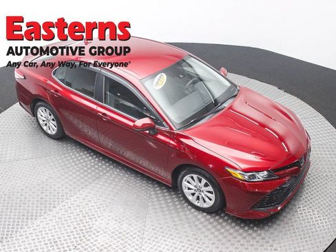 Used 2019 Toyota Camry LE FWD image 3