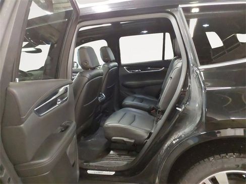 Used 2020 Cadillac XT6 Premium Luxury image 13