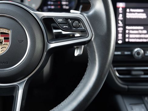Certified 2020 Porsche Macan S AWD/4WD image 16