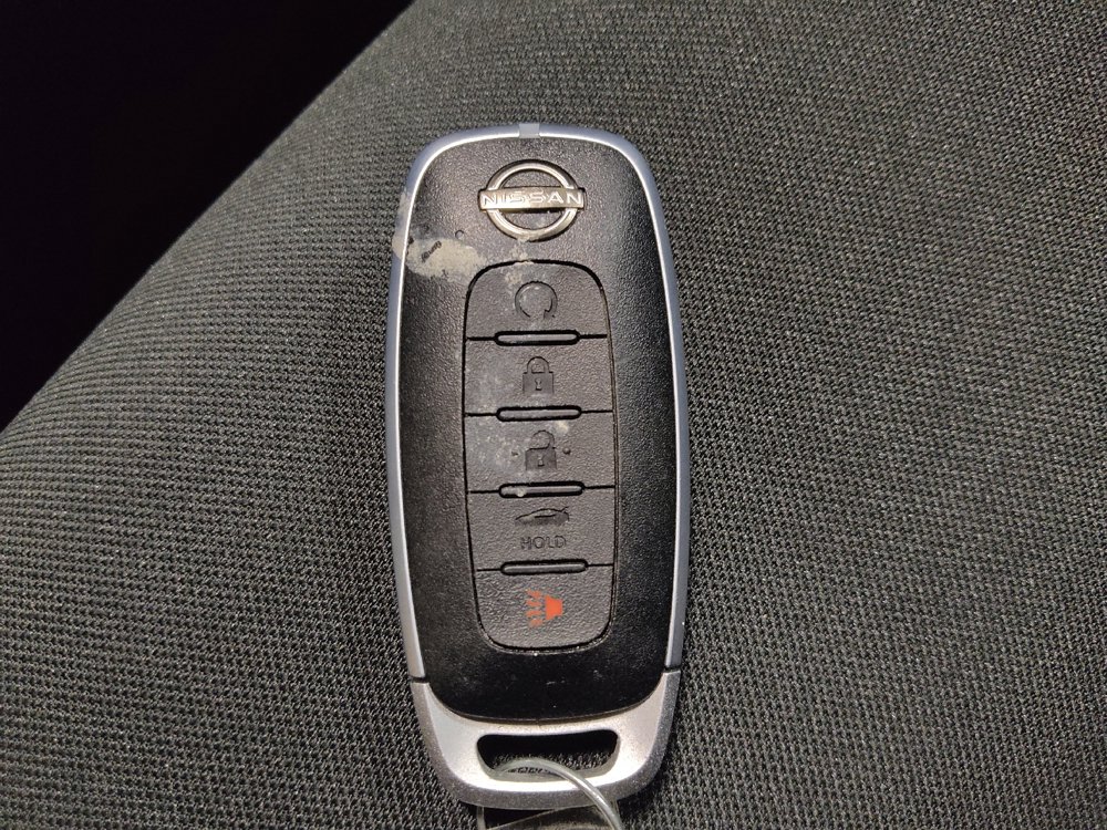 Used 2025 Nissan Versa SR w/ Trunk Package FWD image 32