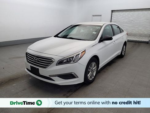 Used 2016 Hyundai Sonata SE image 1