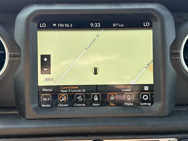 Used 2022 Jeep Wrangler Unlimited Sahara w/ Cold Weather Group AWD/4WD image 6