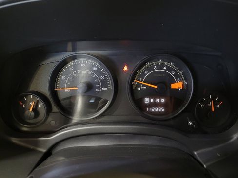 Used 2016 Jeep Patriot Latitude AWD/4WD image 23